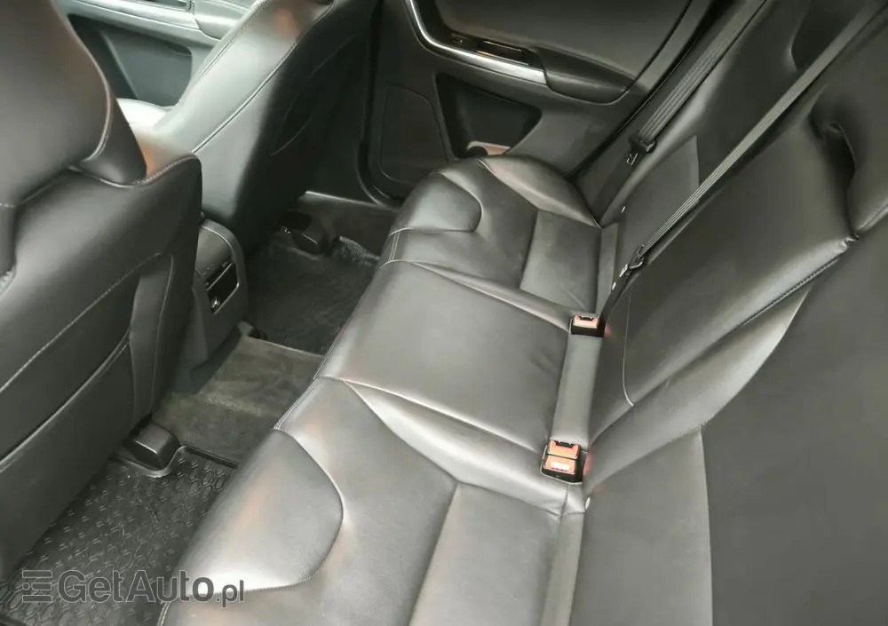 VOLVO XC 60 D4 Summum