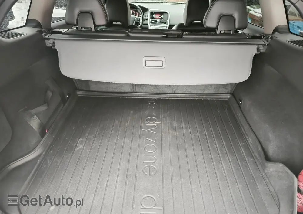 VOLVO XC 60 D4 Summum