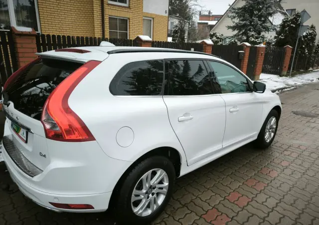 VOLVO XC 60 D4 Summum