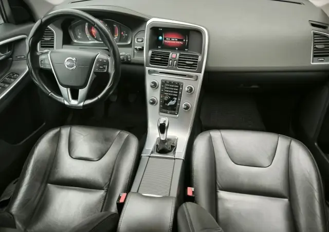 VOLVO XC 60 D4 Summum