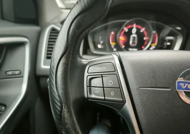 VOLVO XC 60 D4 Summum