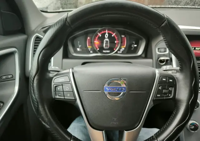 VOLVO XC 60 D4 Summum