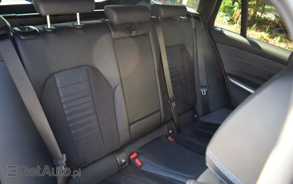 BMW Seria 3 320d xDrive M Sport Sport