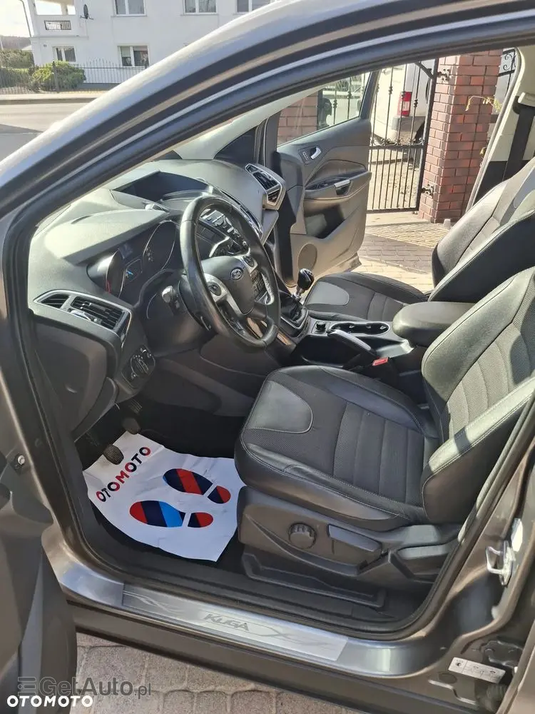 FORD Kuga 1.6 EcoBoost 2x4 Titanium