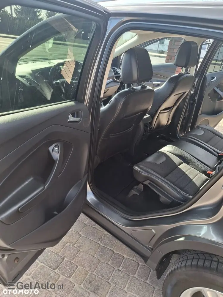 FORD Kuga 1.6 EcoBoost 2x4 Titanium