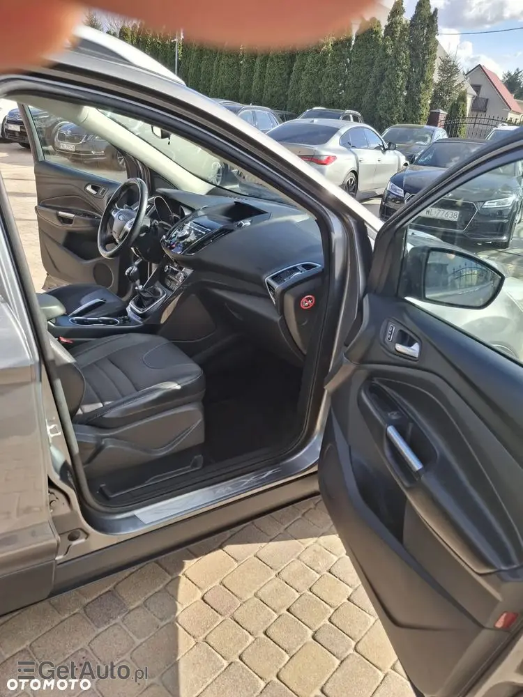 FORD Kuga 1.6 EcoBoost 2x4 Titanium