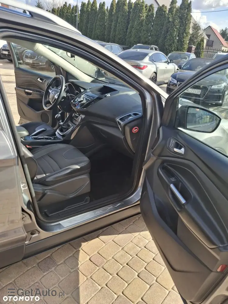 FORD Kuga 1.6 EcoBoost 2x4 Titanium