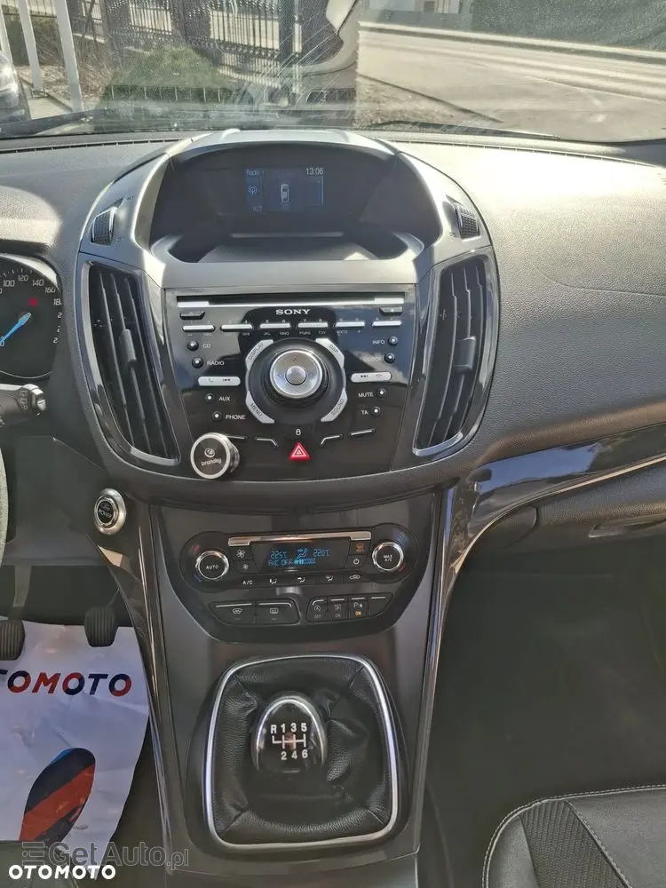 FORD Kuga 1.6 EcoBoost 2x4 Titanium