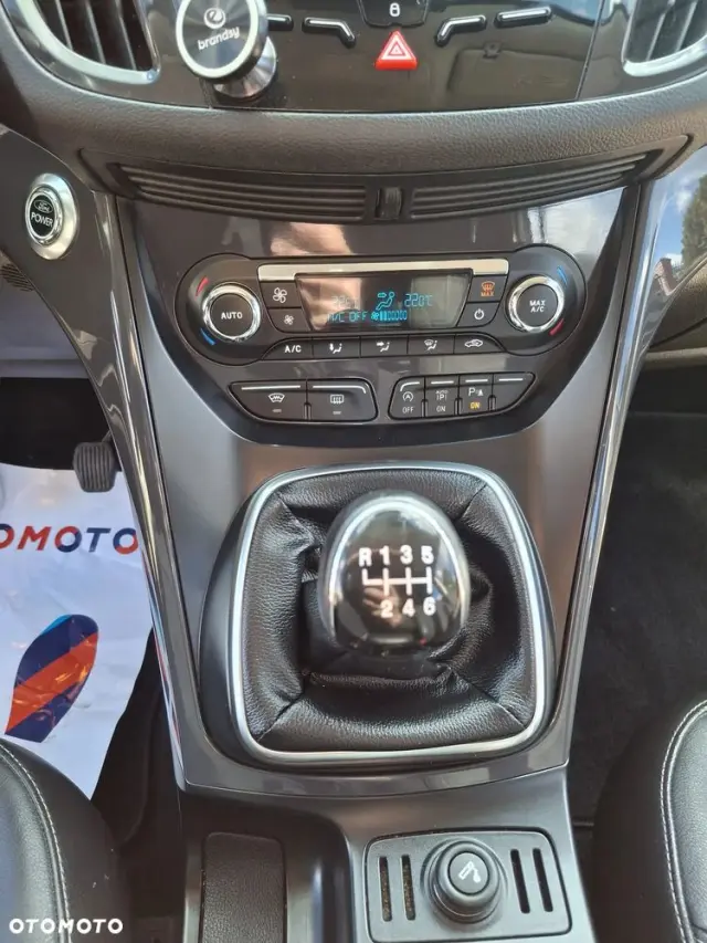 FORD Kuga 1.6 EcoBoost 2x4 Titanium