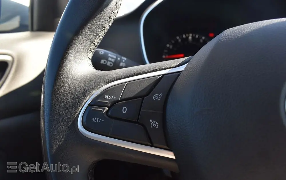 RENAULT Megane 1.3 TCe FAP Equilibre