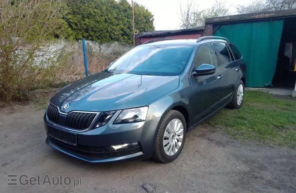 SKODA Octavia 