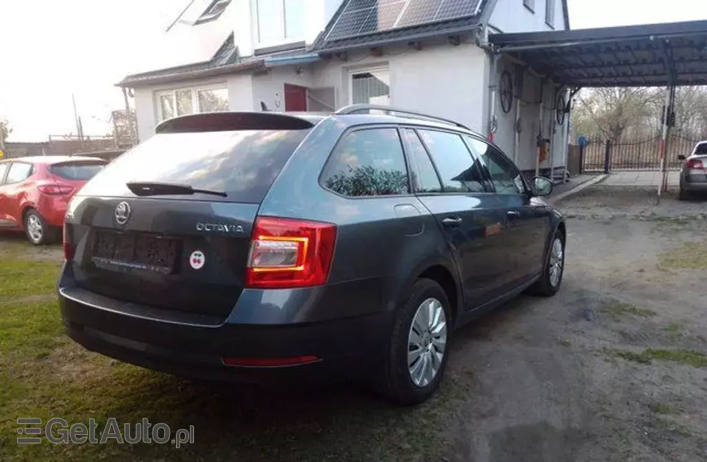 SKODA Octavia 
