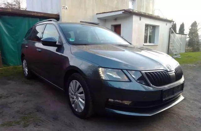 SKODA Octavia 