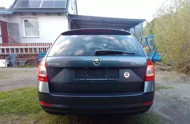 SKODA Octavia 