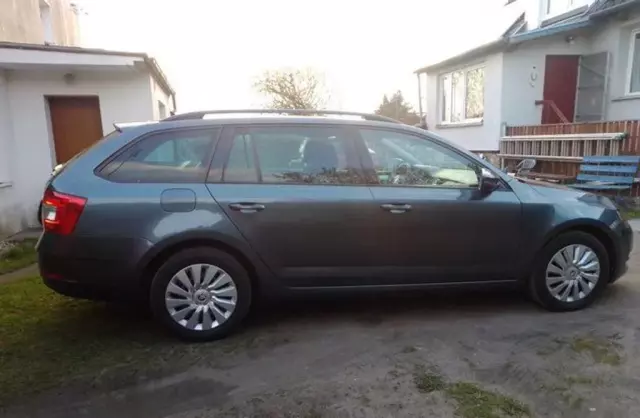 SKODA Octavia 