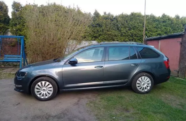 SKODA Octavia 