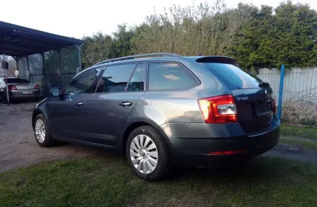 SKODA Octavia 