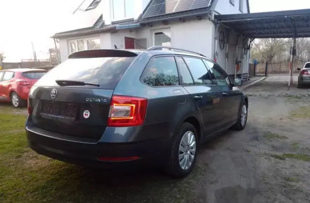 SKODA Octavia 