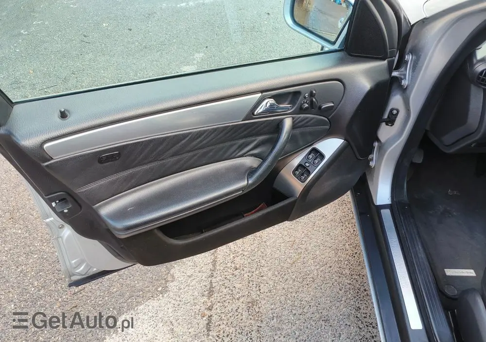 MERCEDES-BENZ Klasa C 320 4Matic Avantgarde Sport Edition