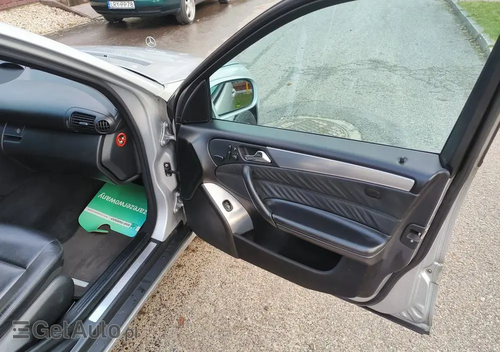 MERCEDES-BENZ Klasa C 320 4Matic Avantgarde Sport Edition