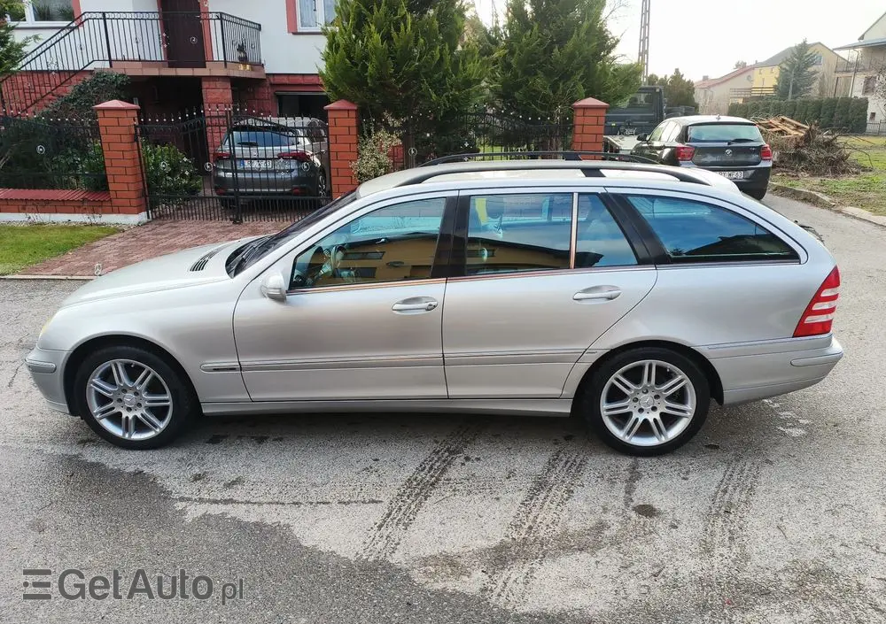 MERCEDES-BENZ Klasa C 320 4Matic Avantgarde Sport Edition