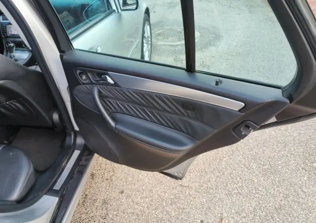 MERCEDES-BENZ Klasa C 320 4Matic Avantgarde Sport Edition