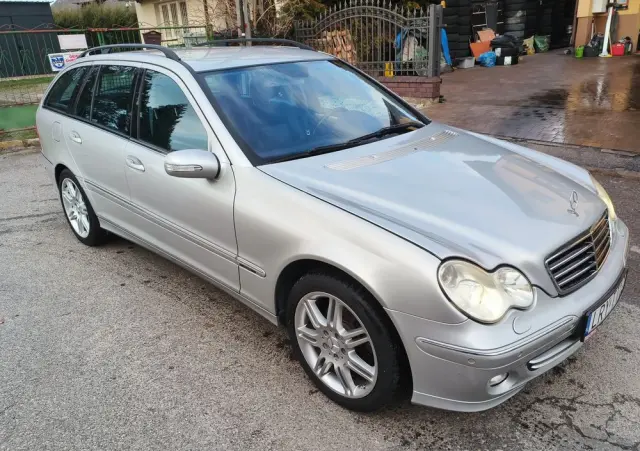 MERCEDES-BENZ Klasa C 320 4Matic Avantgarde Sport Edition