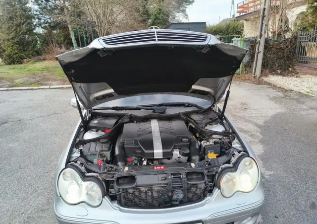 MERCEDES-BENZ Klasa C 320 4Matic Avantgarde Sport Edition