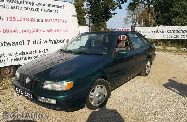 VOLKSWAGEN Passat 