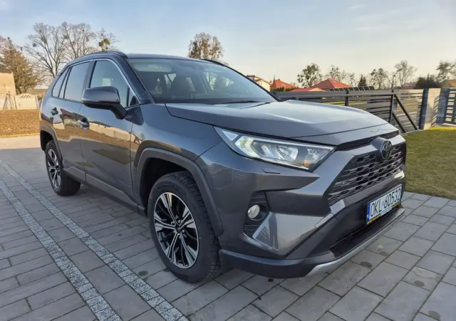 TOYOTA RAV4 