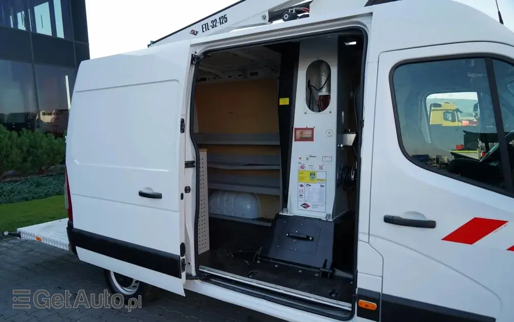 RENAULT MASTER / PODNOŚNIK KOSZOWY - 10.5 m / BLASZAK + WZWYŻKA / 