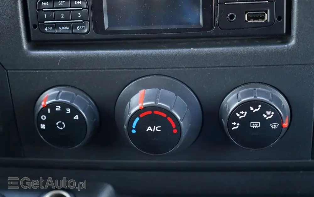 RENAULT MASTER / PODNOŚNIK KOSZOWY - 10.5 m / BLASZAK + WZWYŻKA / 