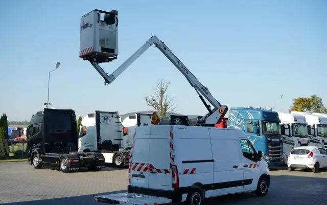 RENAULT MASTER / PODNOŚNIK KOSZOWY - 10.5 m / BLASZAK + WZWYŻKA / 