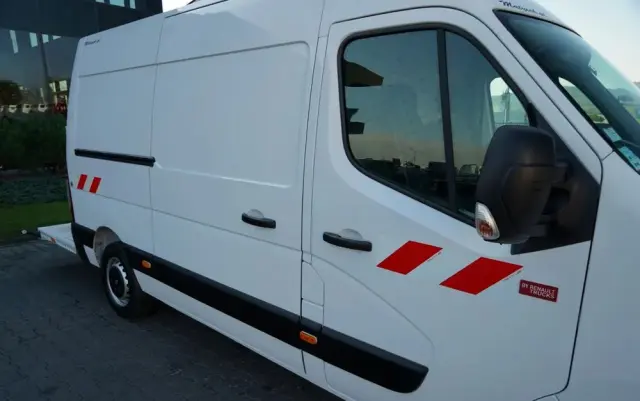 RENAULT MASTER / PODNOŚNIK KOSZOWY - 10.5 m / BLASZAK + WZWYŻKA / 