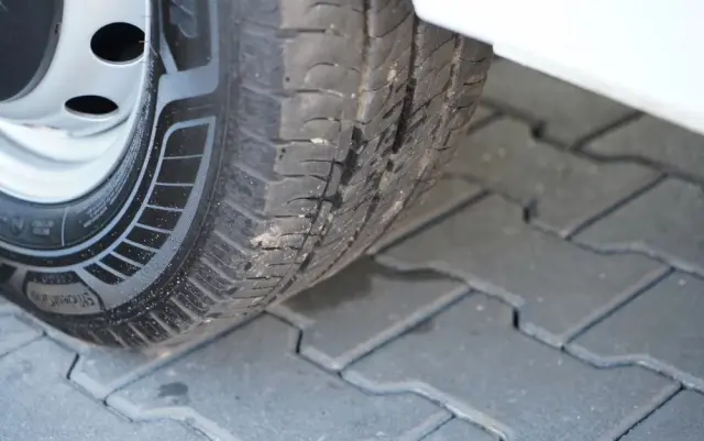 RENAULT MASTER / PODNOŚNIK KOSZOWY - 10.5 m / BLASZAK + WZWYŻKA / 