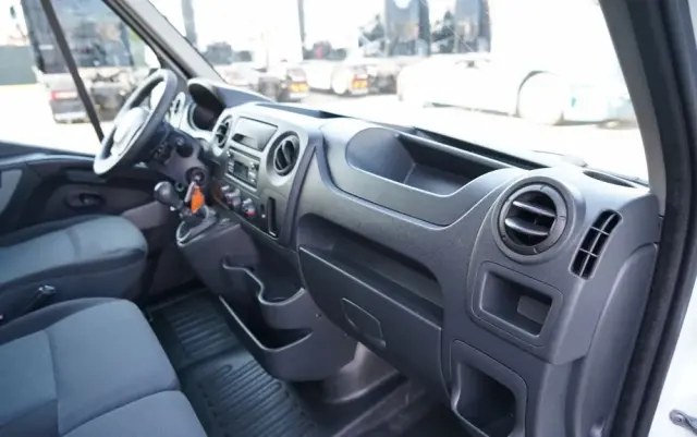 RENAULT MASTER / PODNOŚNIK KOSZOWY - 10.5 m / BLASZAK + WZWYŻKA / 