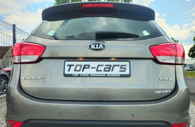 KIA Carens 