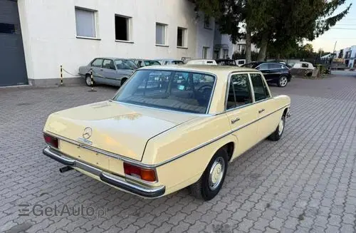 MERCEDES-BENZ W115 