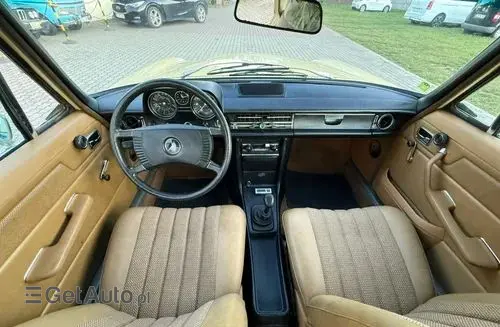 MERCEDES-BENZ W115 