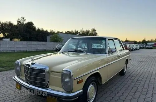 MERCEDES-BENZ W115 