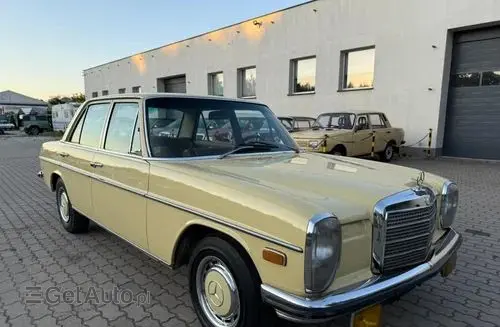 MERCEDES-BENZ W115 