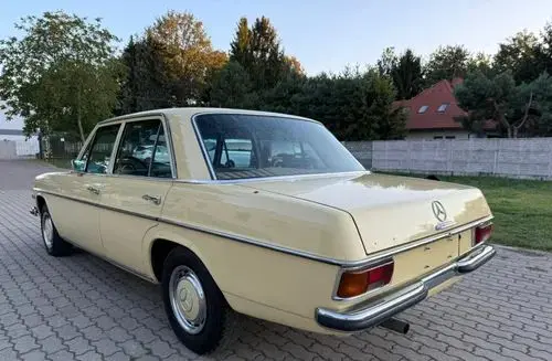 MERCEDES-BENZ W115 