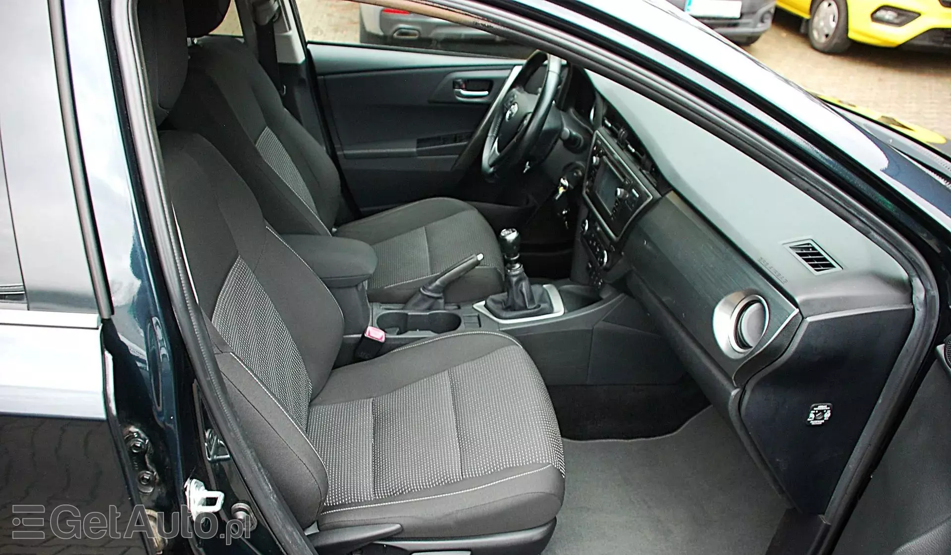 TOYOTA Auris 1.33 Dual VVT-i (99 KM)