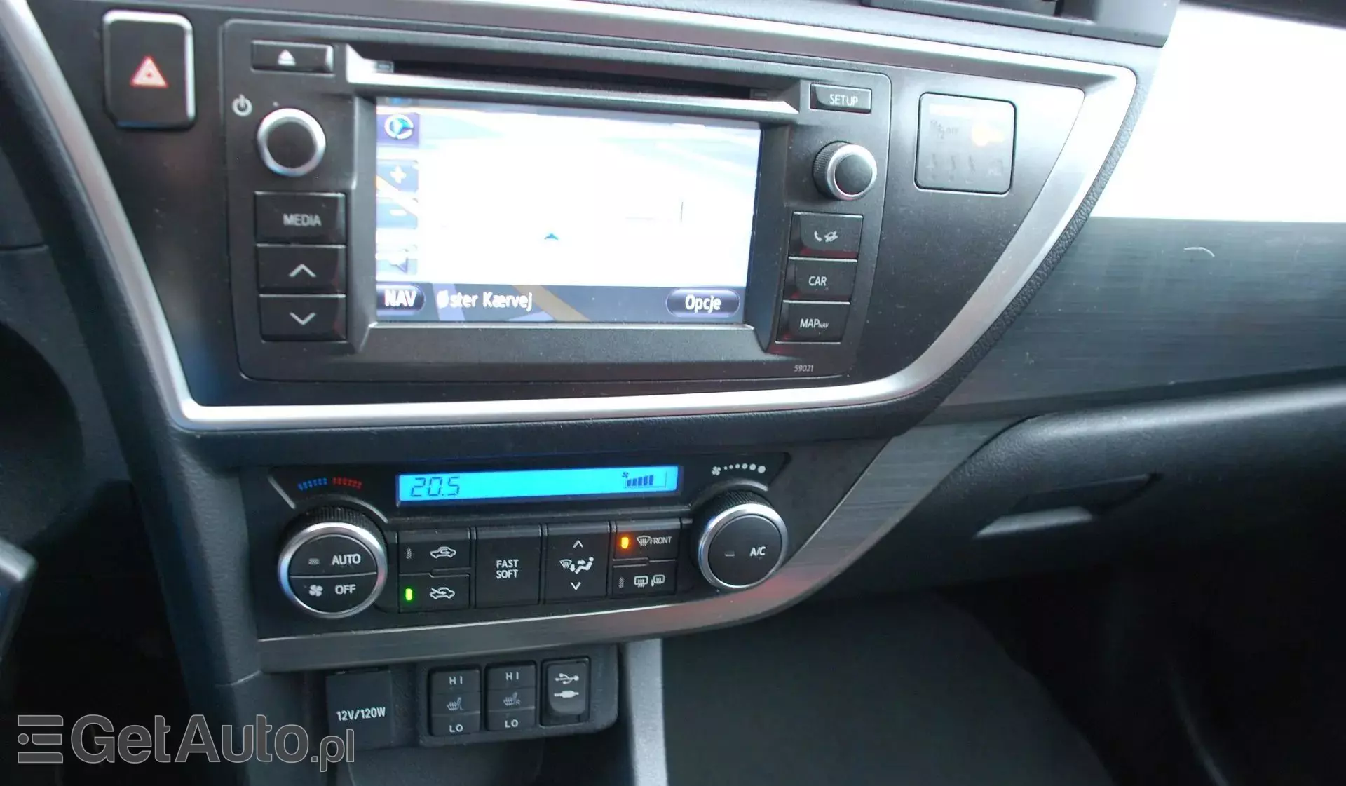 TOYOTA Auris 1.33 Dual VVT-i (99 KM)