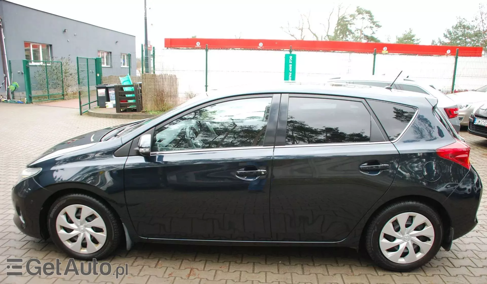 TOYOTA Auris 1.33 Dual VVT-i (99 KM)