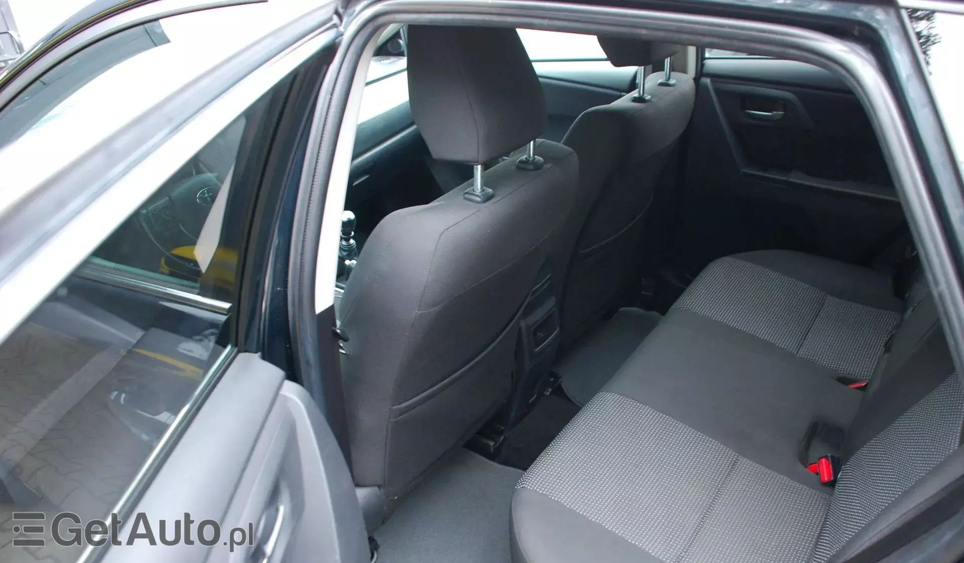 TOYOTA Auris 1.33 Dual VVT-i (99 KM)