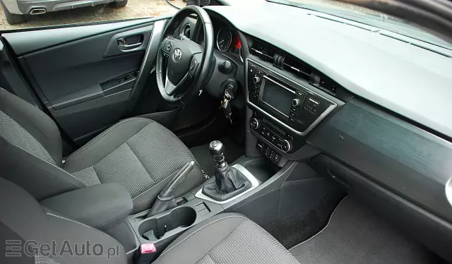 TOYOTA Auris 1.33 Dual VVT-i (99 KM)
