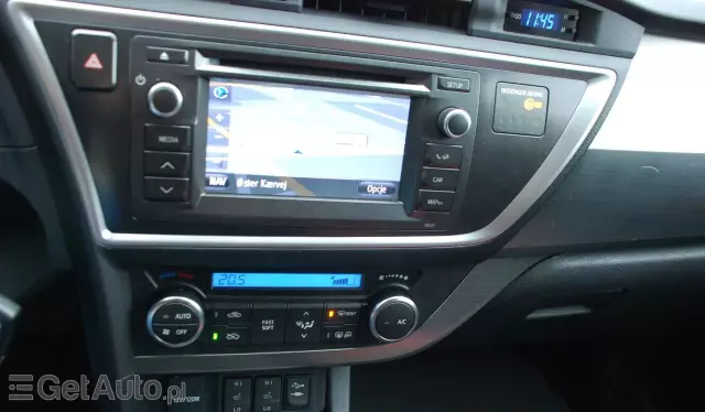 TOYOTA Auris 1.33 Dual VVT-i (99 KM)