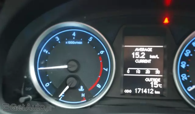 TOYOTA Auris 1.33 Dual VVT-i (99 KM)