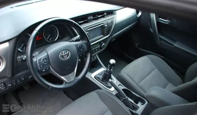 TOYOTA Auris 1.33 Dual VVT-i (99 KM)